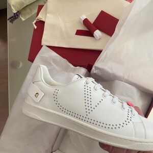VALENTINO GARAVANI WHITE V LOGO ROCK STUD PERFORATED V LOGO NEVER WORN